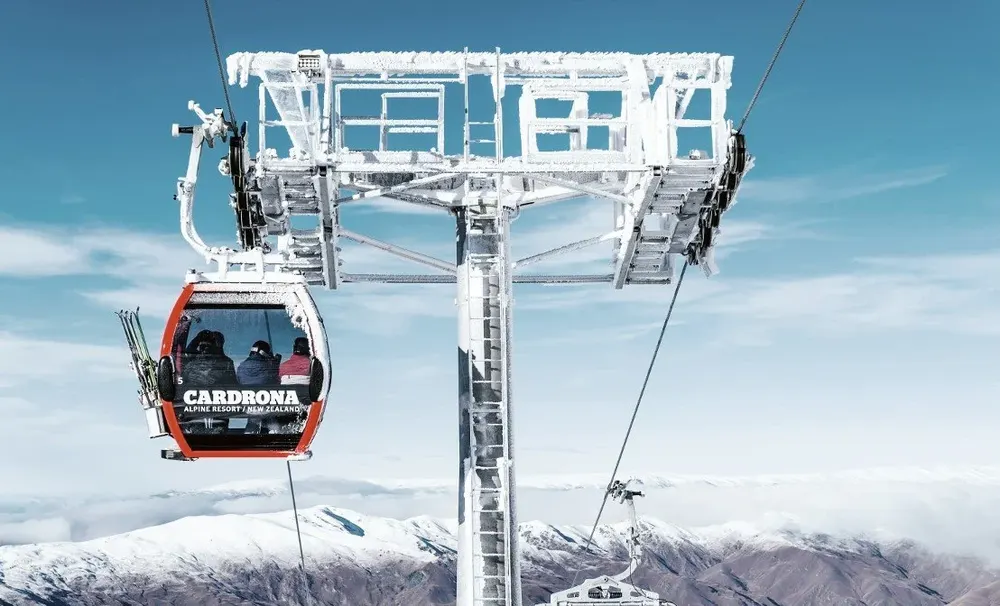The first gondolas on a New Zealand ski area